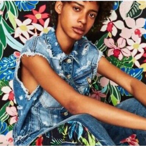 ☀️🍁ZARA TRF Floral Distressed Jean Denim Vest Jacket Size S oversized 2017 SS - Picture 4 of 15